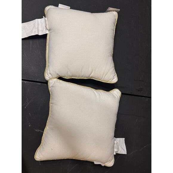 Decorative pillow by coastal collections - Picture 2 of 4